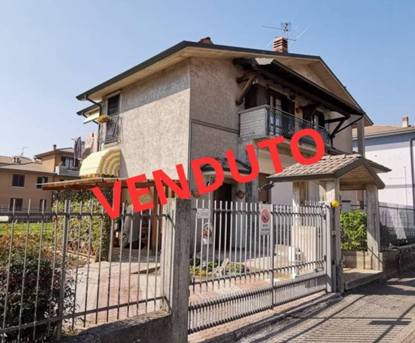 casa indipendente in vendita a Verdellino