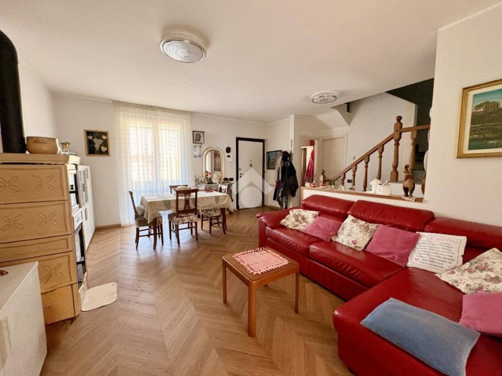 casa indipendente in vendita a Verdellino