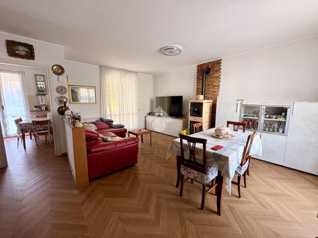 casa indipendente in vendita a Verdellino