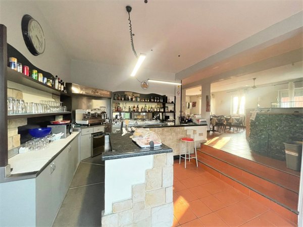 locale commerciale in vendita a Verdellino