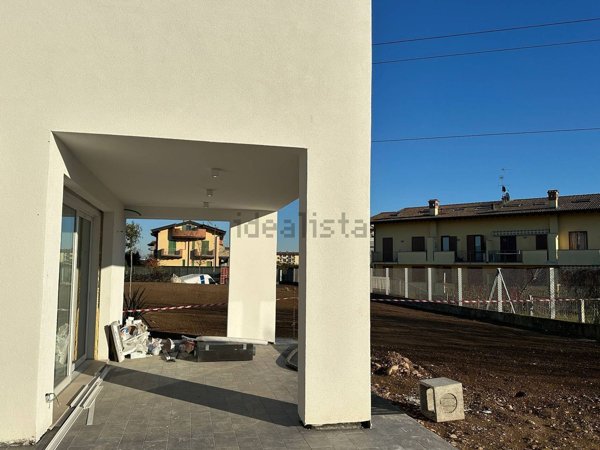 casa indipendente in vendita a Verdellino