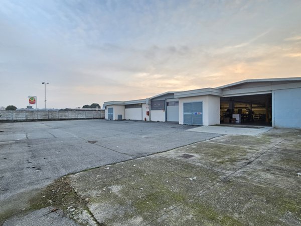 locale di sgombero in vendita a Verdellino