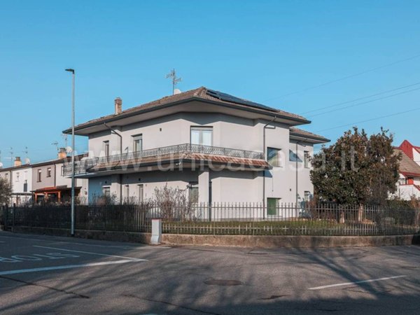 casa indipendente in vendita a Verdellino