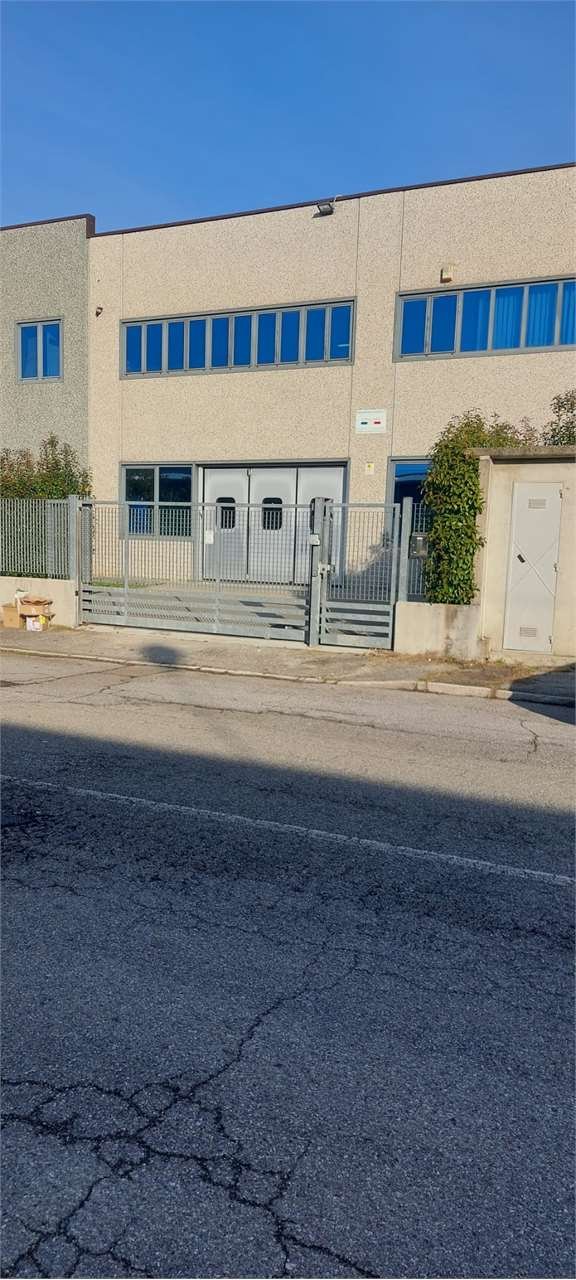 capannone in vendita a Verdellino
