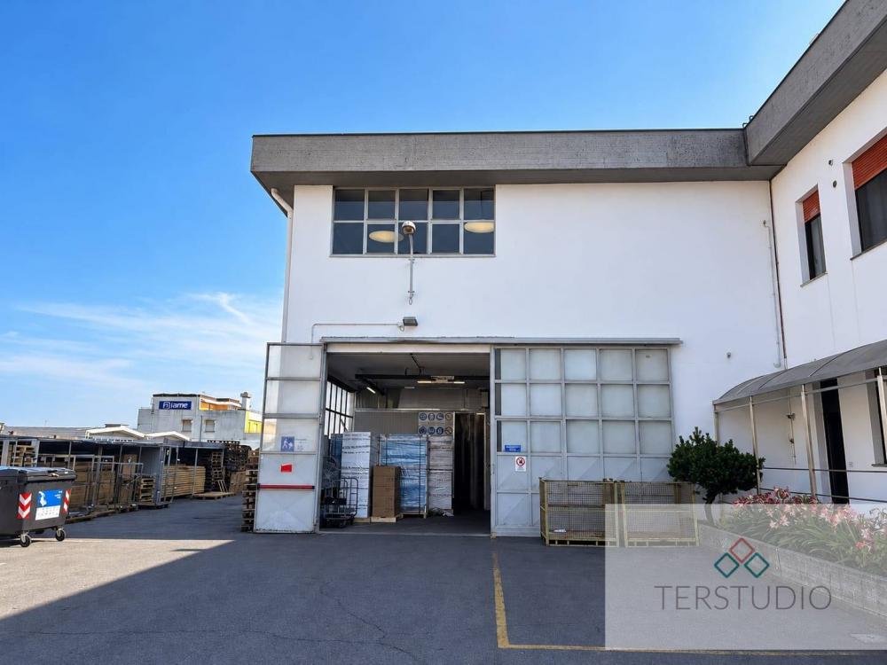 locale di sgombero in vendita a Verdellino