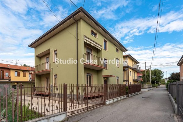 casa indipendente in vendita a Verdello