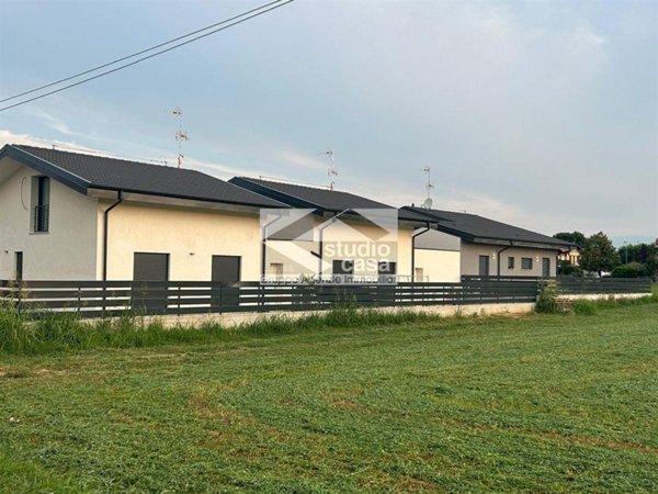 casa indipendente in vendita a Verdello