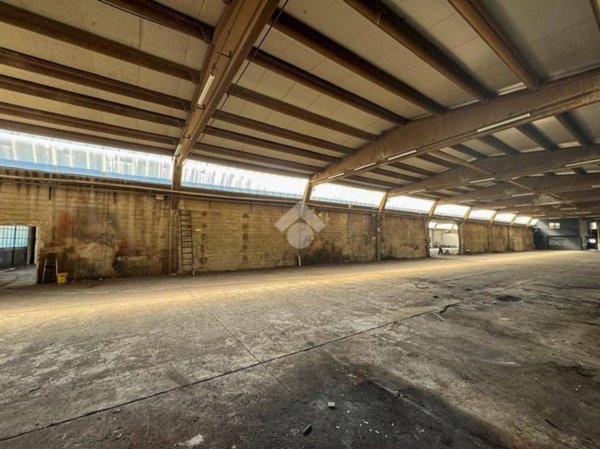 locale commerciale in vendita a Verdello