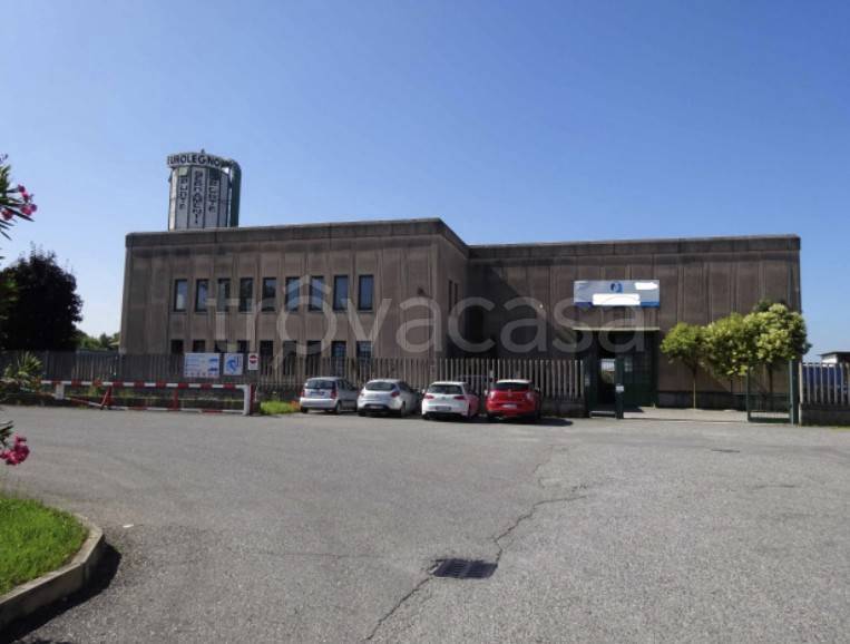 locale commerciale in vendita a Verdello