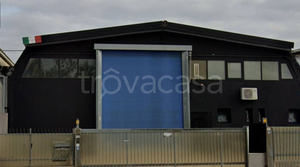 locale commerciale in vendita a Verdello