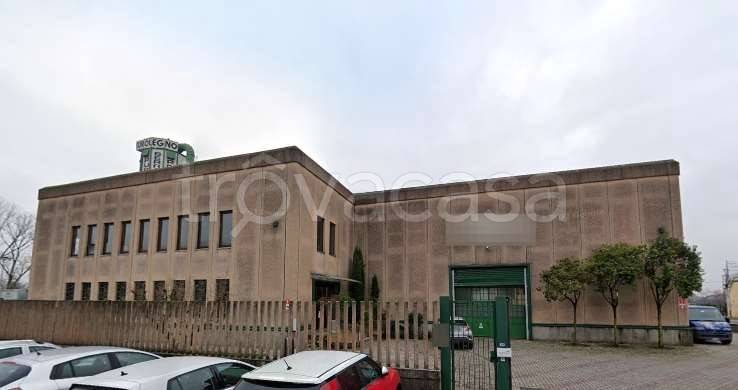 locale commerciale in vendita a Verdello