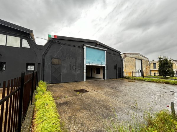 locale di sgombero in vendita a Verdello