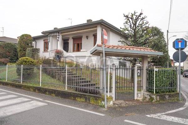 casa indipendente in vendita a Verdello