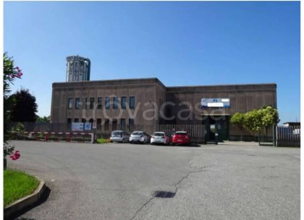 locale commerciale in vendita a Verdello