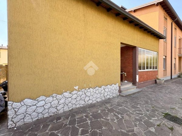 casa indipendente in vendita a Verdello