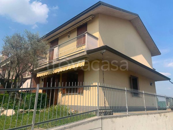casa indipendente in vendita a Verdello
