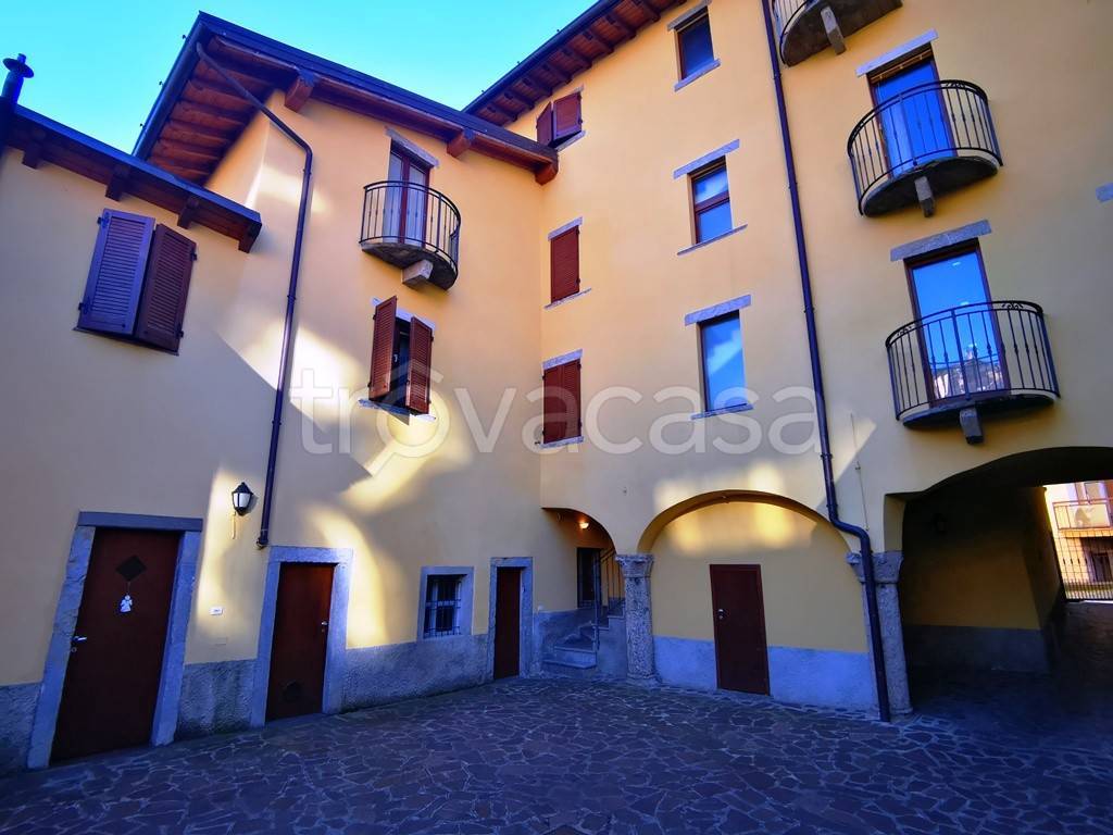 appartamento in vendita a Vertova