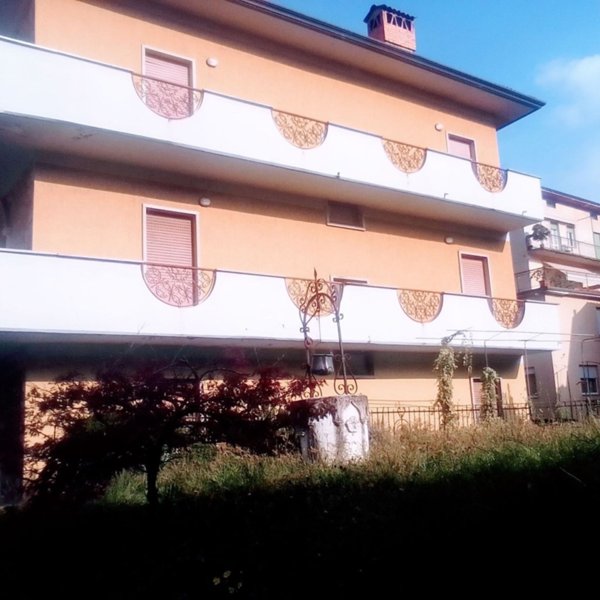 appartamento in vendita a Vertova