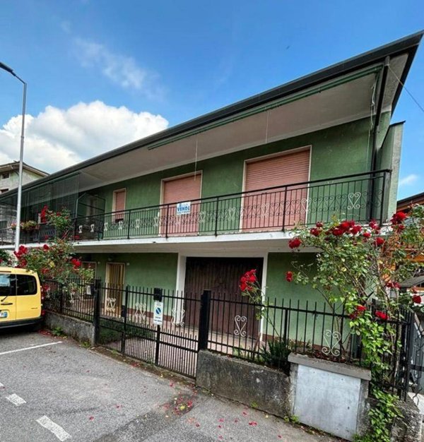 casa indipendente in vendita a Vertova