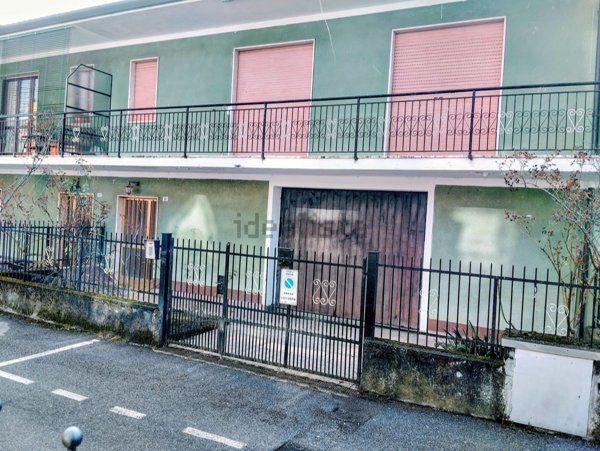 casa indipendente in vendita a Vertova
