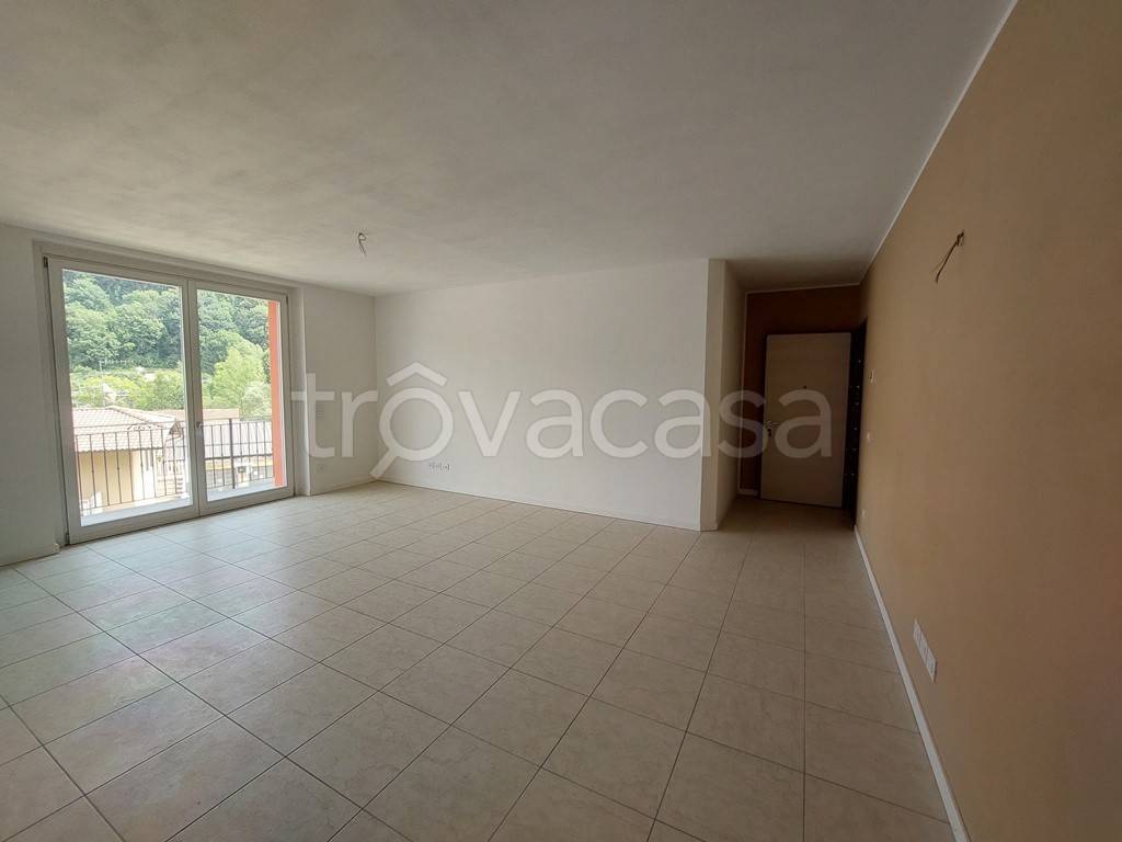 appartamento in vendita a Vertova
