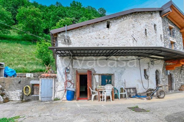 casa indipendente in vendita a Vertova