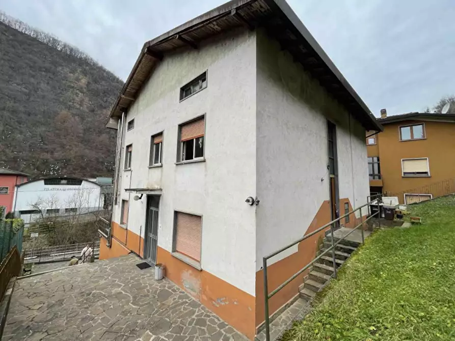 appartamento in vendita a Vertova