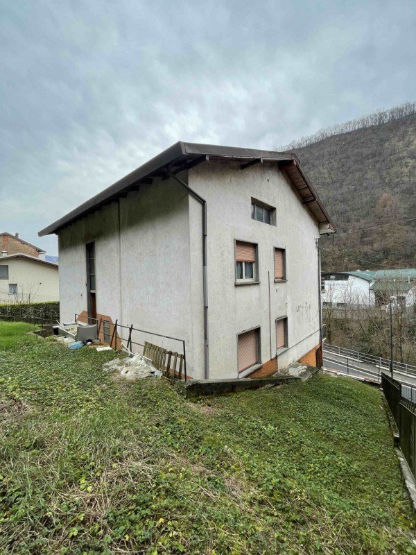 appartamento in vendita a Vertova