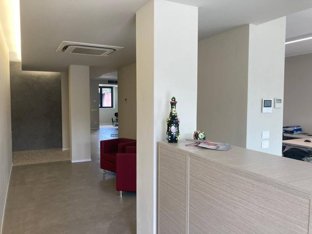 ufficio in vendita a Vertova