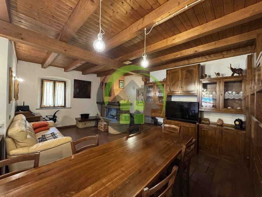 appartamento in vendita a Vertova