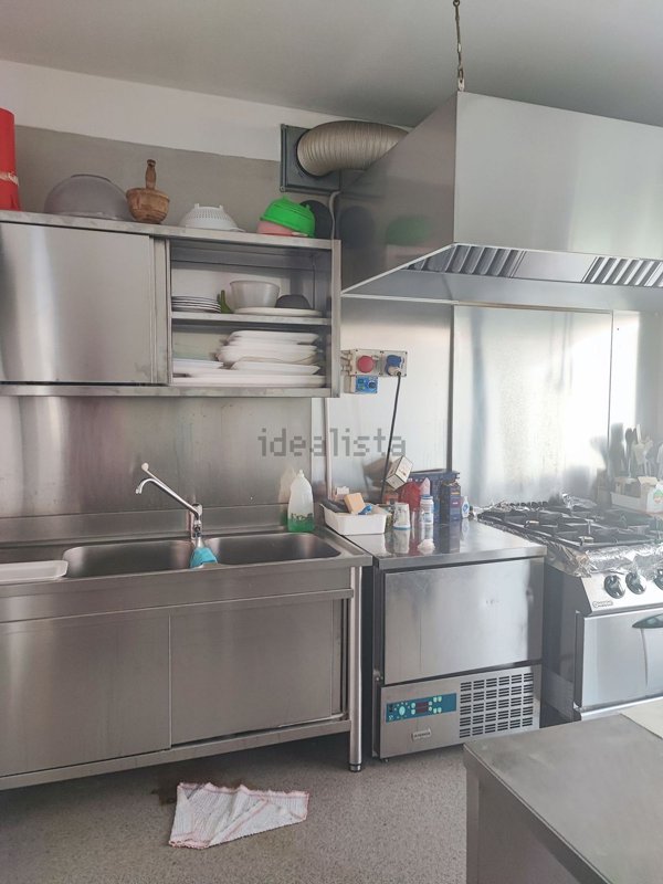 locale commerciale in vendita a Vertova