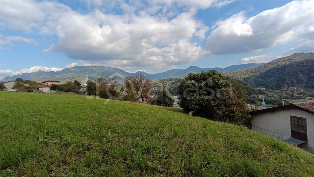 terreno edificabile in vendita a Vertova