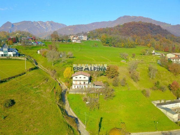 terreno edificabile in vendita a Vertova