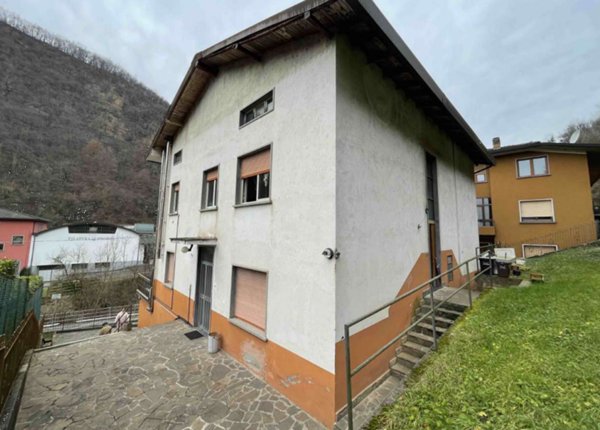 appartamento in vendita a Vertova