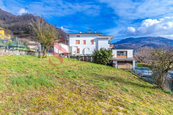 casa indipendente in vendita a Vertova