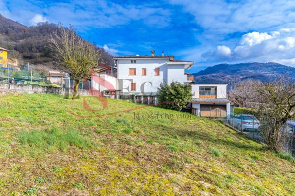 casa indipendente in vendita a Vertova