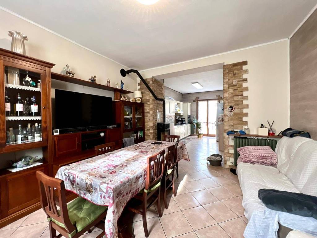 appartamento in vendita a Vertova