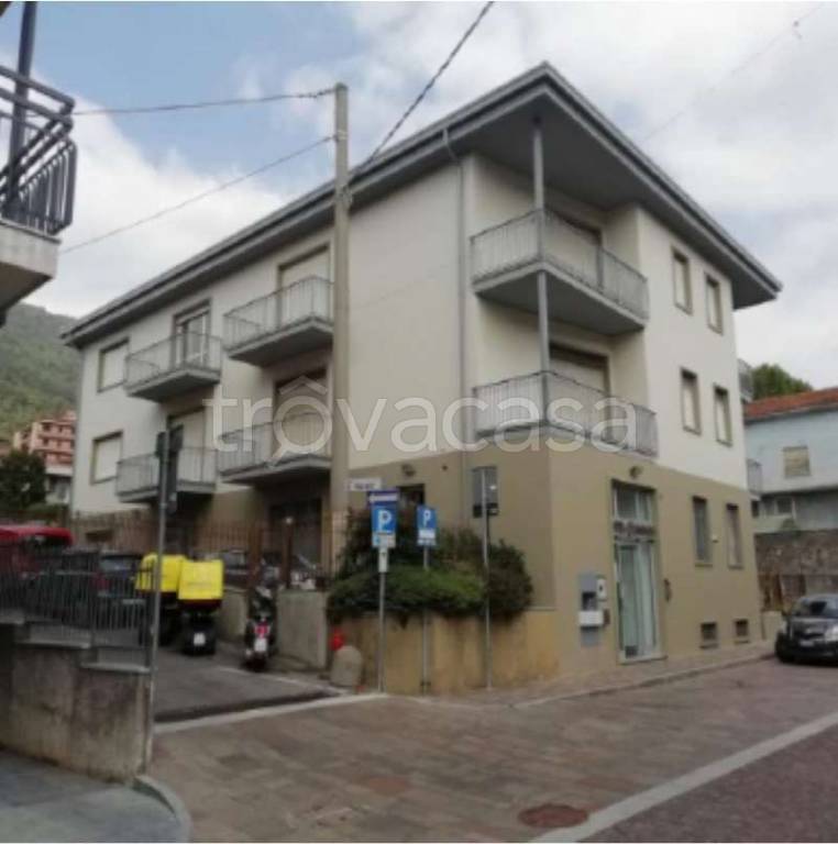 appartamento in vendita a Vertova