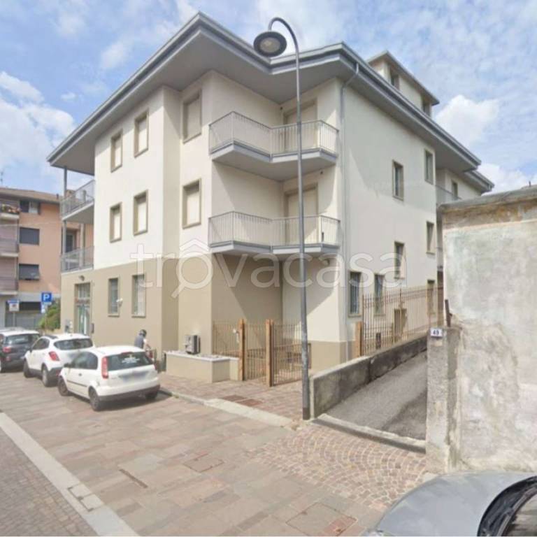 appartamento in vendita a Vertova