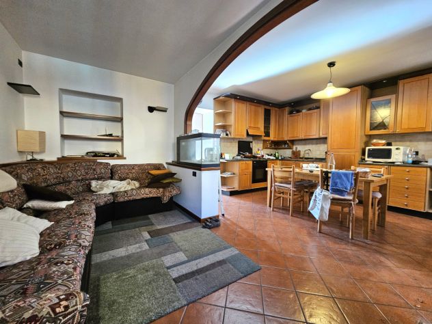 casa semindipendente in vendita a Vertova