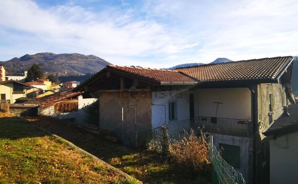 casa indipendente in vendita a Vertova
