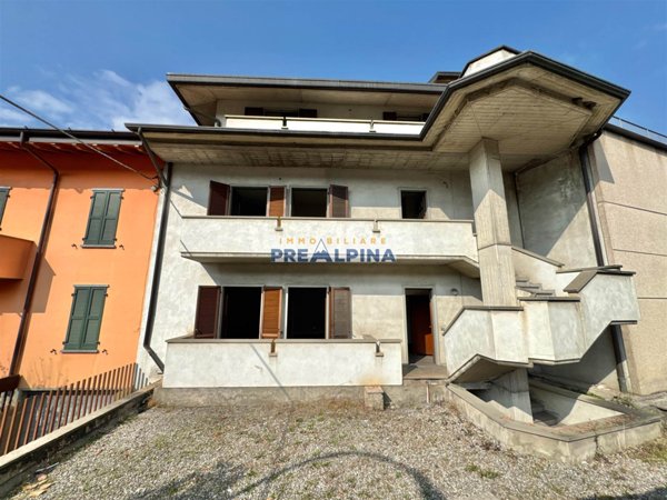 casa indipendente in vendita a Vertova