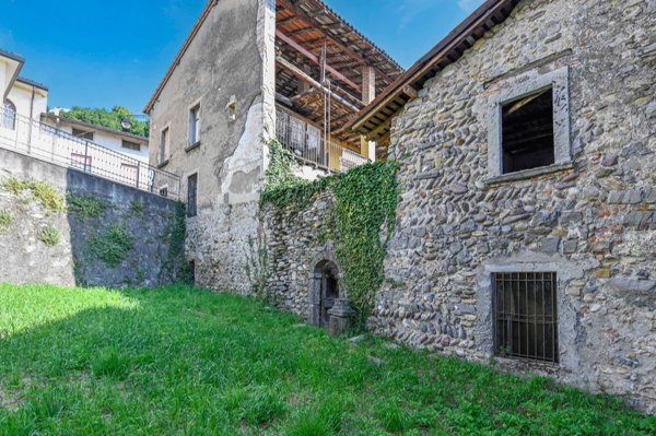 casa indipendente in vendita a Vertova