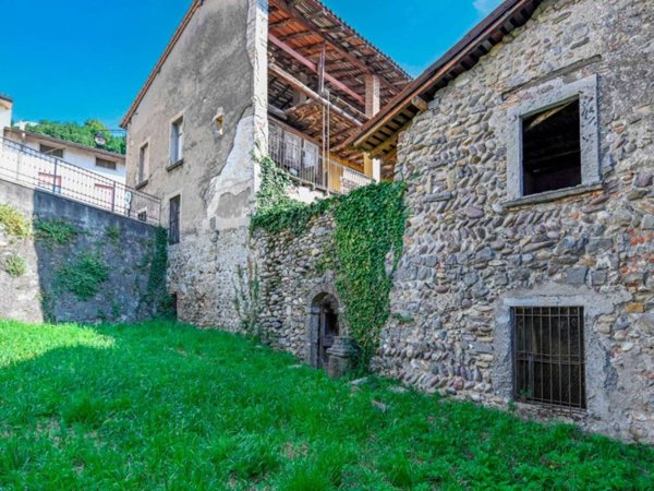 casa indipendente in vendita a Vertova