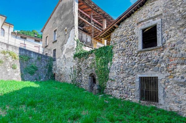 casa indipendente in vendita a Vertova