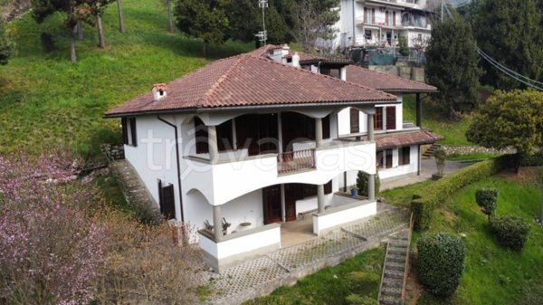 casa indipendente in vendita a Viadanica in zona Colognola