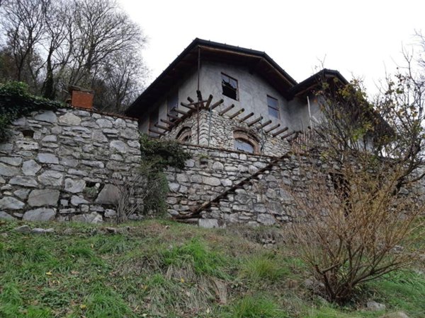 casa indipendente in vendita a Vigano San Martino