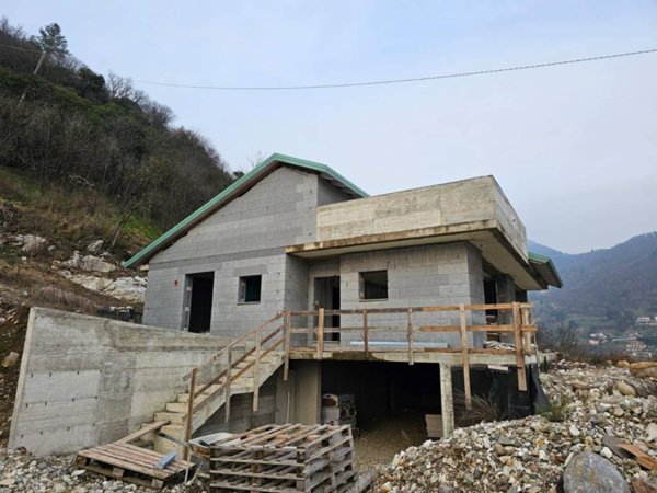 casa indipendente in vendita a Vigano San Martino