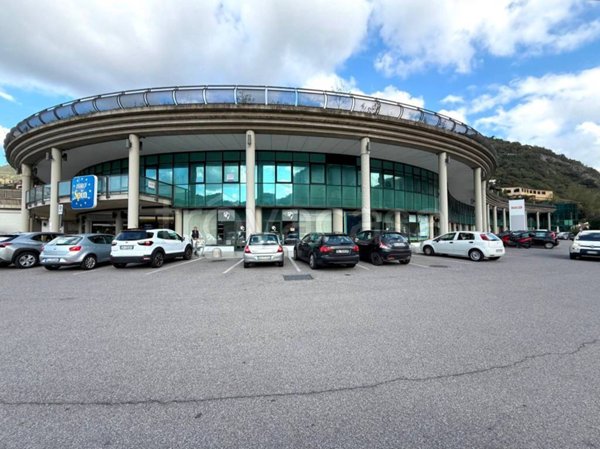 negozio in vendita a Vigano San Martino