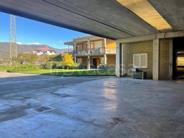 capannone in vendita a Vigano San Martino